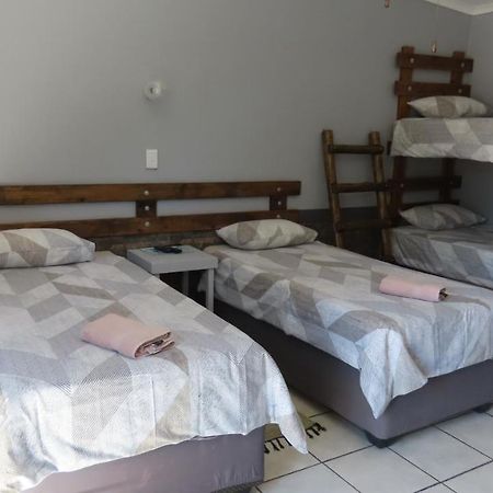 Die Windpomp Gastehuis Beaufort West Zewnętrze zdjęcie