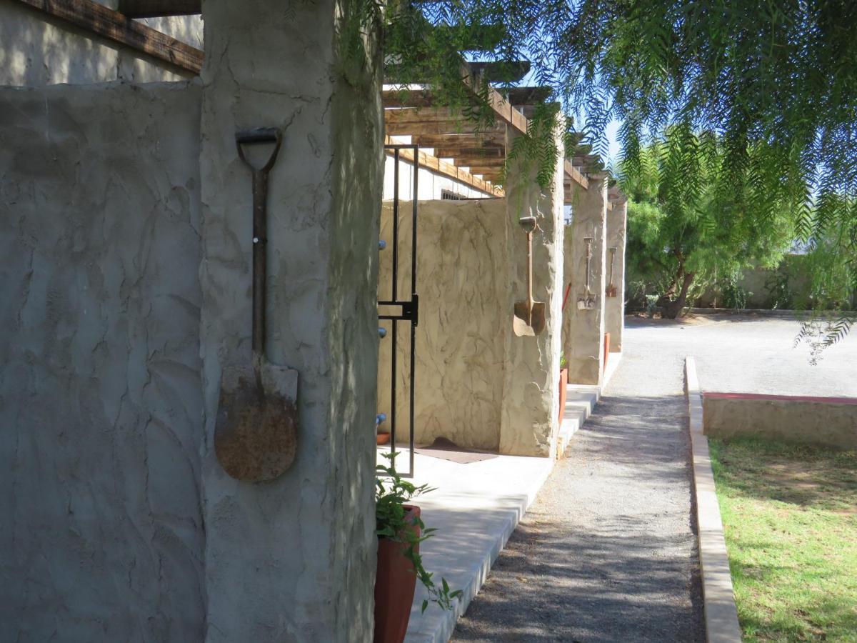 Die Windpomp Gastehuis Beaufort West Zewnętrze zdjęcie