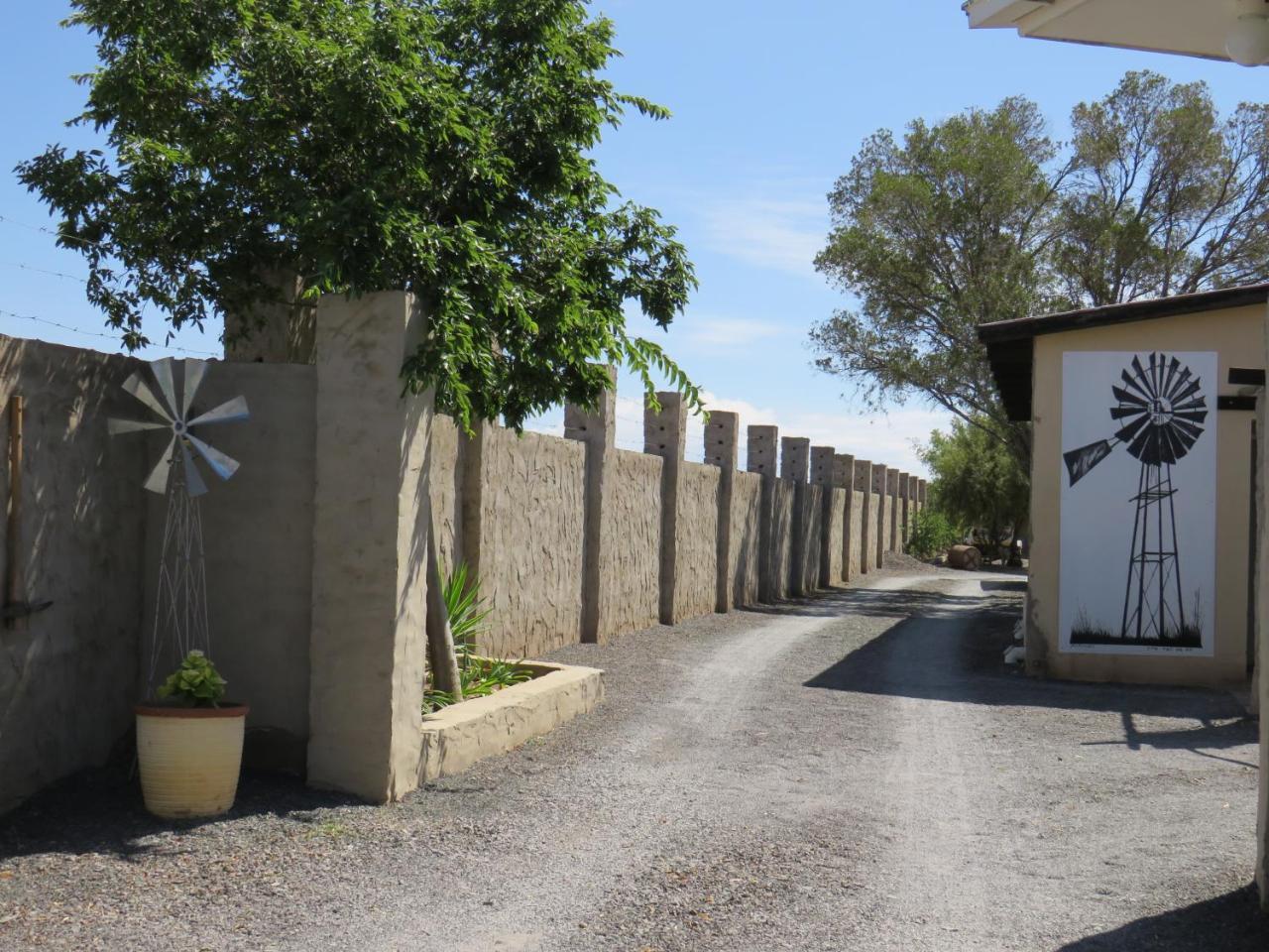 Die Windpomp Gastehuis Beaufort West Zewnętrze zdjęcie